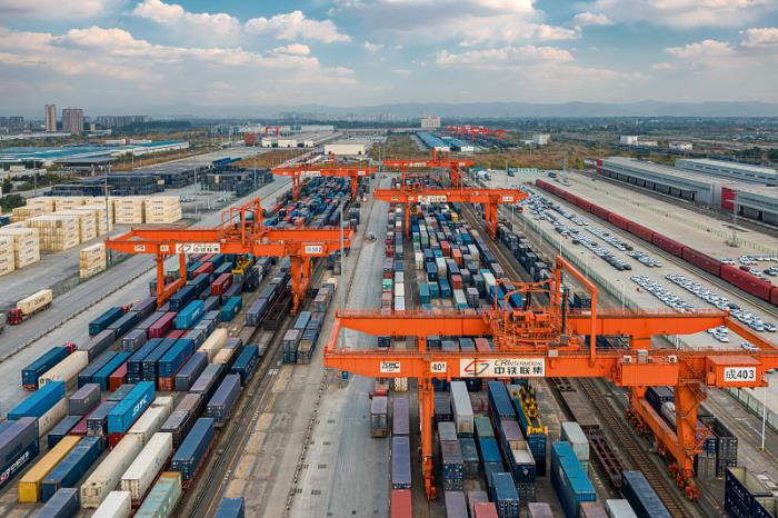 从国内寄东西到伊拉克，用什么快递比较好？