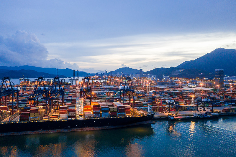 亚马逊在抗议活动后暂停送货，卖家表示：太难了，还是转行摆地摊吧