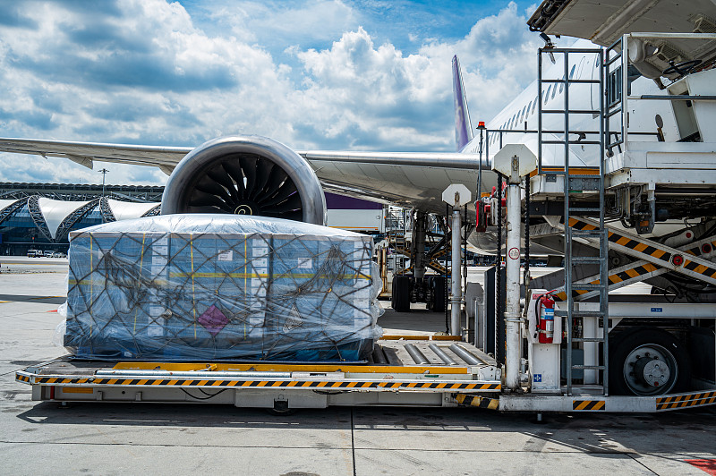 施耐德钢笔运用深圳国际物流配送至波黑