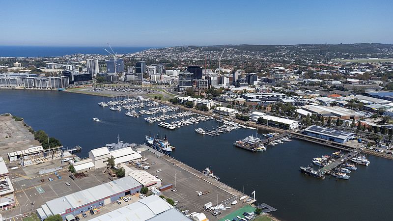 贴面板采取中国上海全球物流及时送达卢森堡