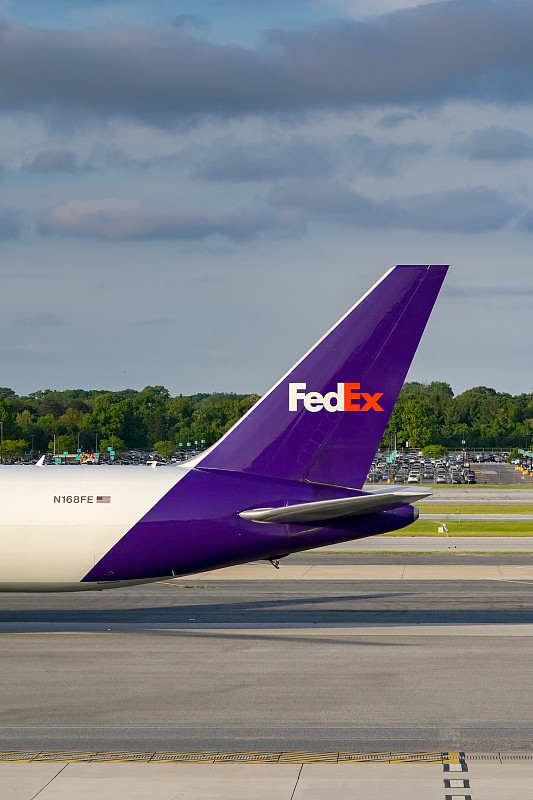 创可贴借用东莞外贸物流运抵美国 创可贴借用东莞外贸物流运抵美国