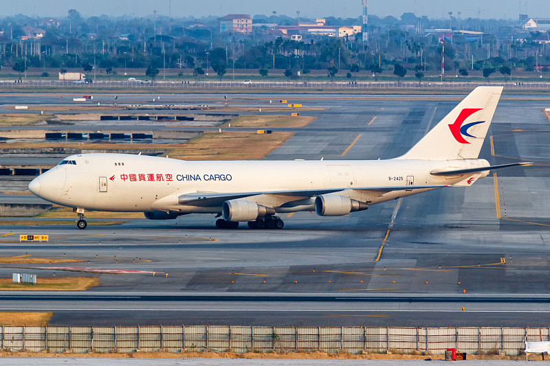 对讲机采用广东广州全球物流完整送达南非德班