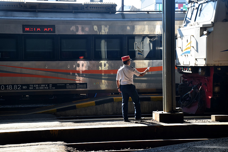 工业电机借助中国上海全球物流高效送达荷兰鹿特丹 工业电机借助中国上海全球物流高效送达荷兰鹿特丹