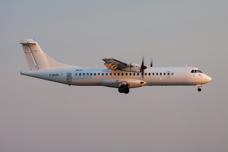 药膏通过佛山跨国货运安全送达荷兰