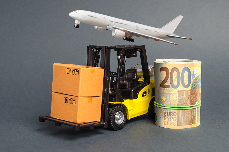 圆木采用浙江宁波国际物流托运至德国汉堡