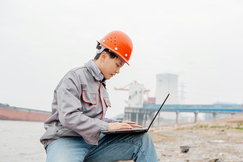 船用防水组合开关运用广东东莞环球货运送抵英国费利克斯托 船用防水组合开关运用广东东莞环球货运送抵英国费利克斯托