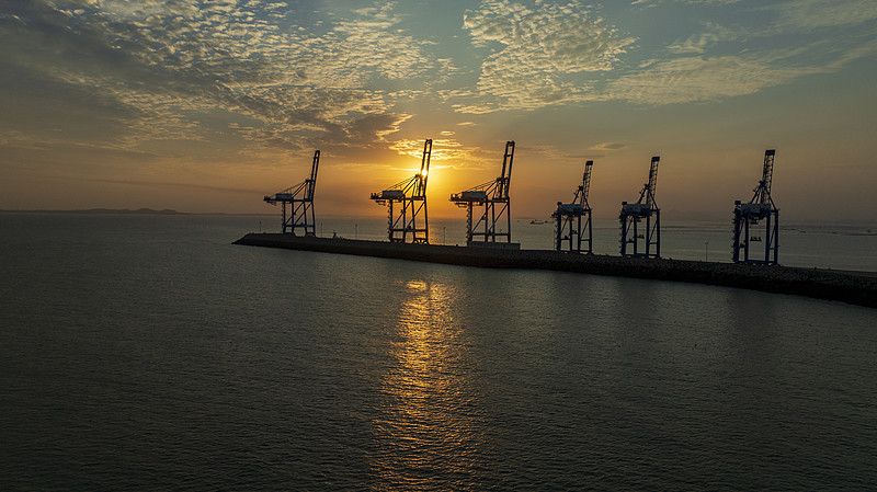 新能源产品通过中国上海国际快递配达加拿大温哥华