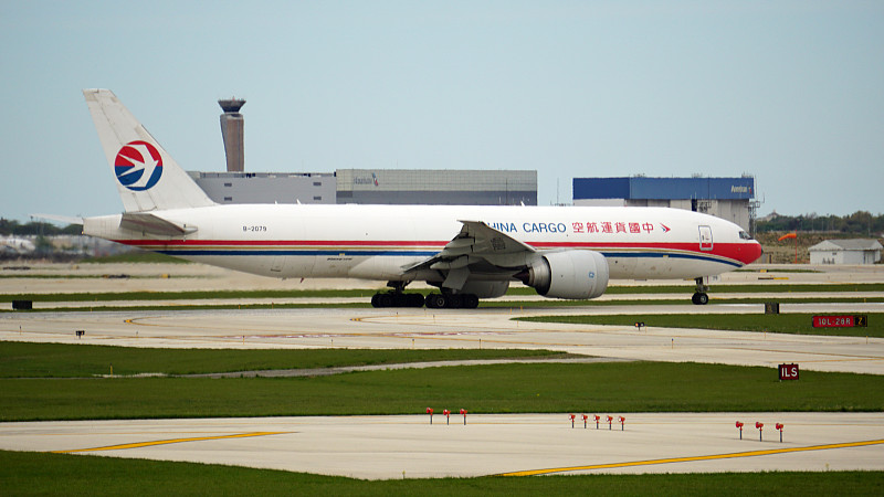 鞋垫经过广州外贸物流准时送达芬兰