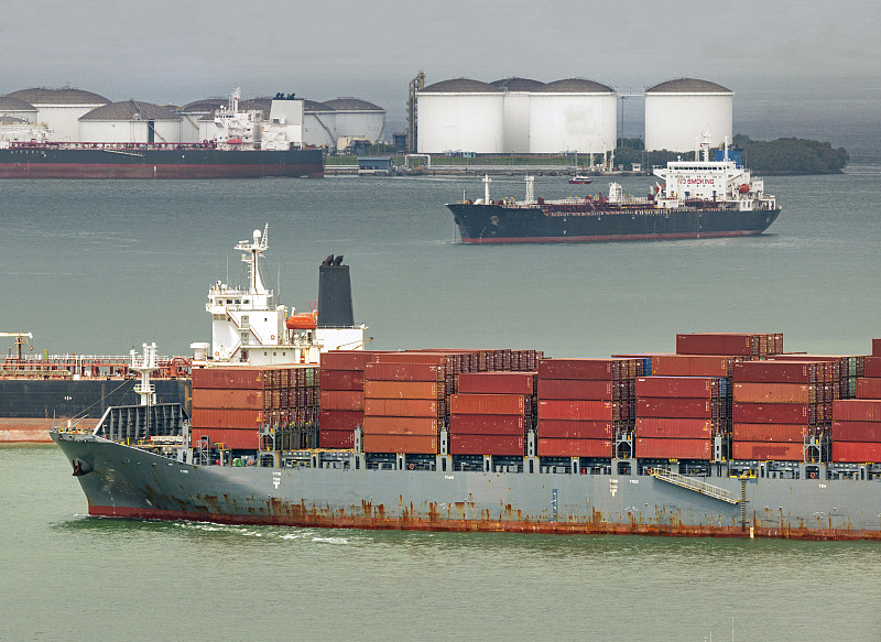 纺织品通过广东广州外贸物流快递至英国费利克斯托