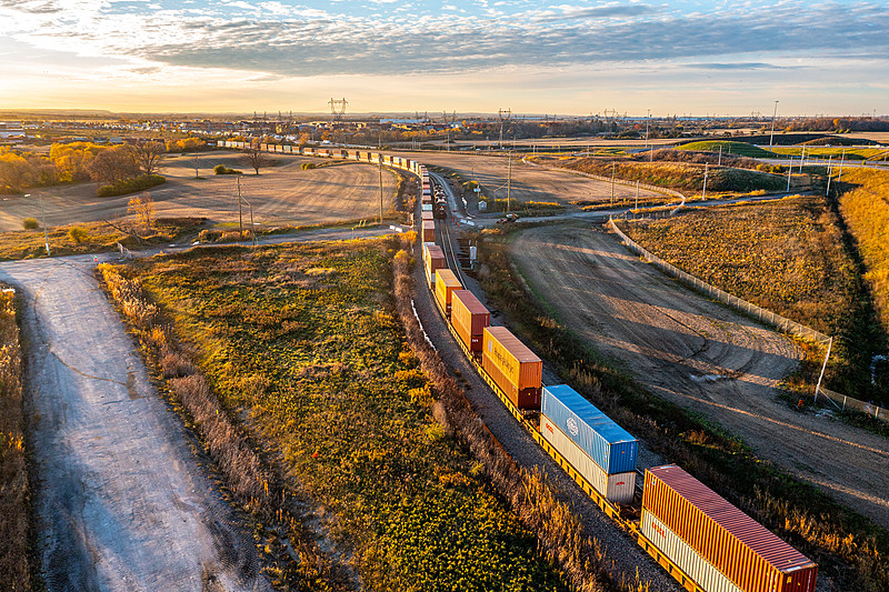 羽绒服通过中国上海全球物流托运至印度 羽绒服通过中国上海全球物流托运至印度