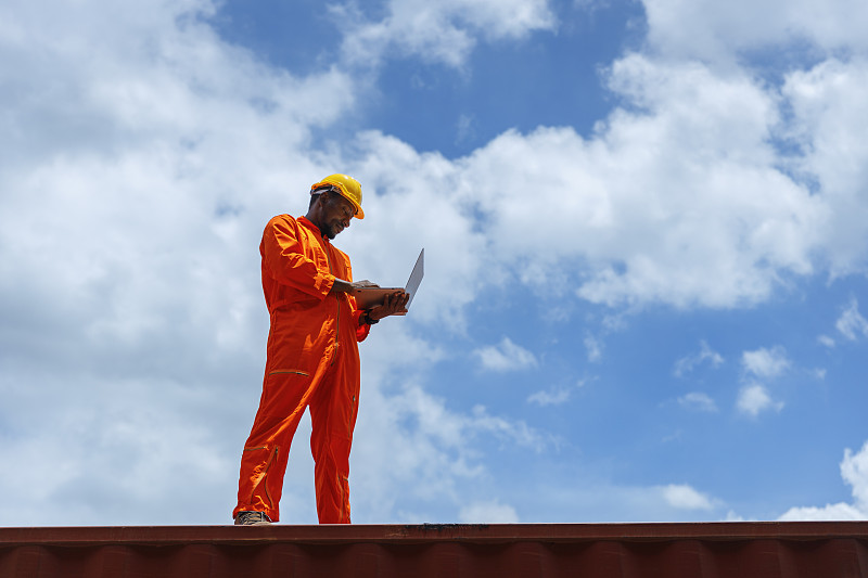 智能手机通过河南郑州国际运输快速送达新加坡
