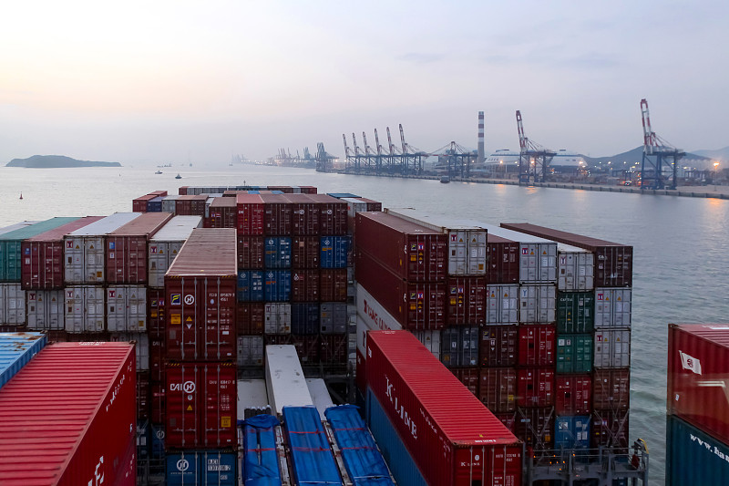 小家电借助江苏连云港国际运输及时送达荷兰鹿特丹