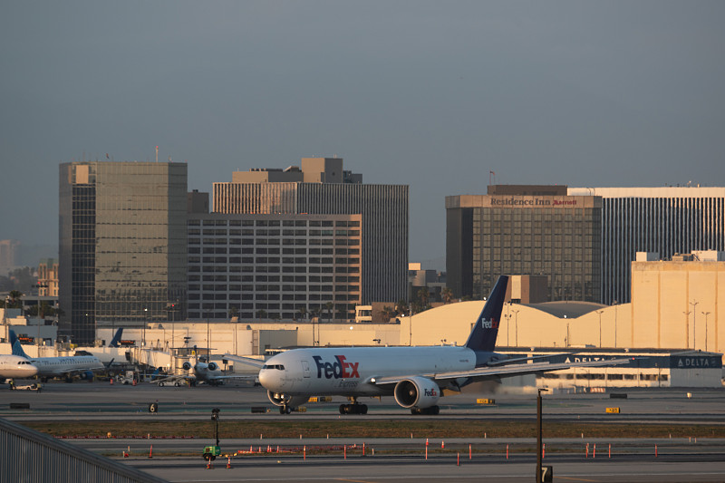 彩色铅笔经东莞国际快递送抵意大利