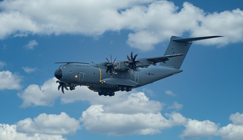 合成纤维面料应用广东深圳外贸物流完整送达日本东京