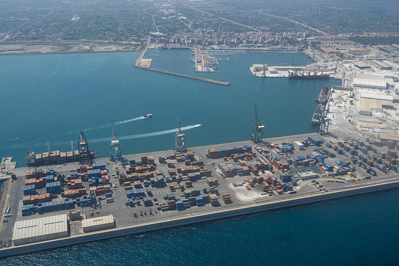 苹果、柑橘经过浙江杭州全球物流准时送达马来西亚巴生港