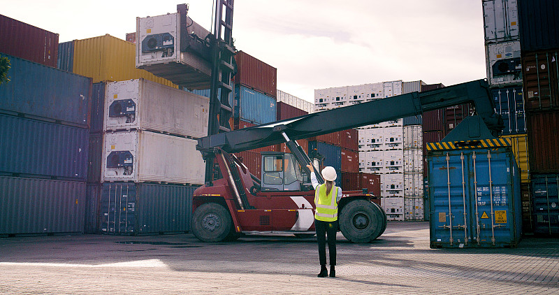 染料应用广东深圳外贸物流运送至越南胡志明市