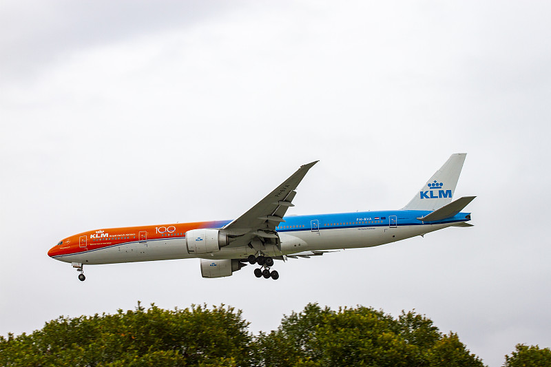 靴子借助东莞环球货运送达马其顿 靴子借助东莞环球货运送达马其顿