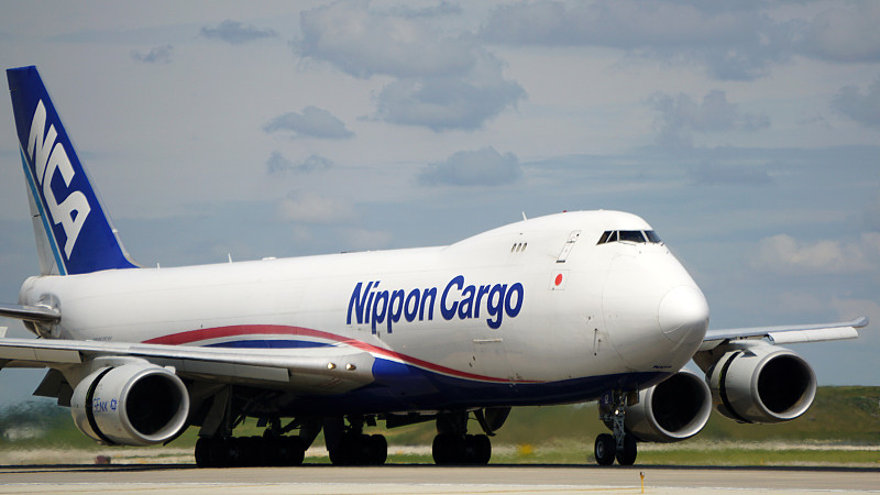 木制储藏柜借用山东烟台全球物流递送到法国 木制储藏柜借用山东烟台全球物流递送到法国