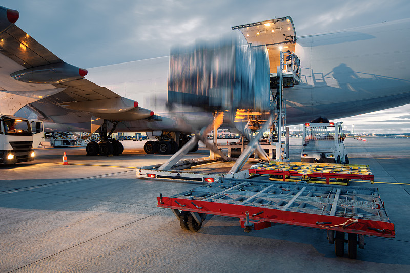 三金西瓜霜喷剂采纳广州跨境物流配达塞黑 三金西瓜霜喷剂采纳广州跨境物流配达塞黑