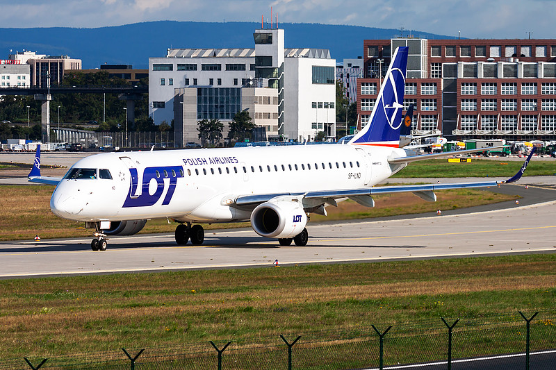 名片册应用中国上海国际物流托运至印度孟买