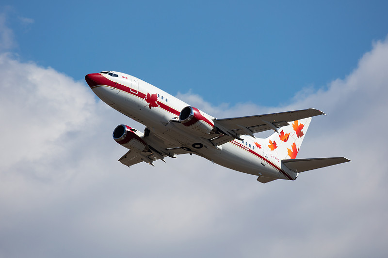 电饼铛采取深圳环球货运运输到克罗地亚