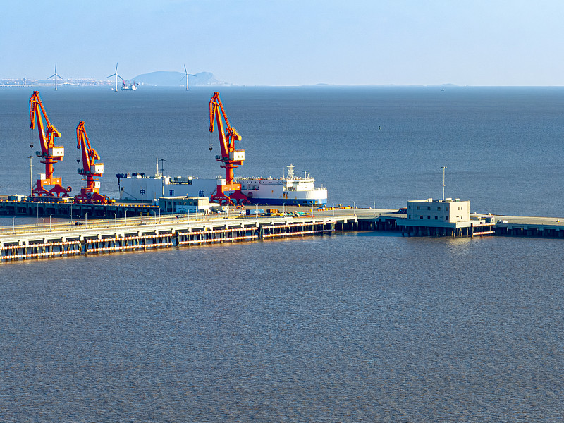 汽车改装件(车身包围、尾翼、轮毂)采用青海西宁国际货运运抵法国 汽车改装件(车身包围、尾翼、轮毂)采用青海西宁国际货运运抵法国