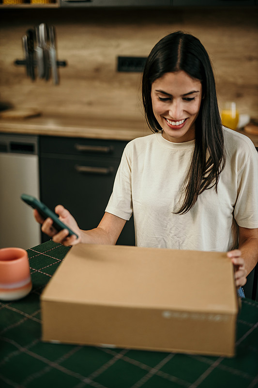 电镀锌板经过中国上海国际物流运到沙特阿拉伯 电镀锌板经过中国上海国际物流运到沙特阿拉伯