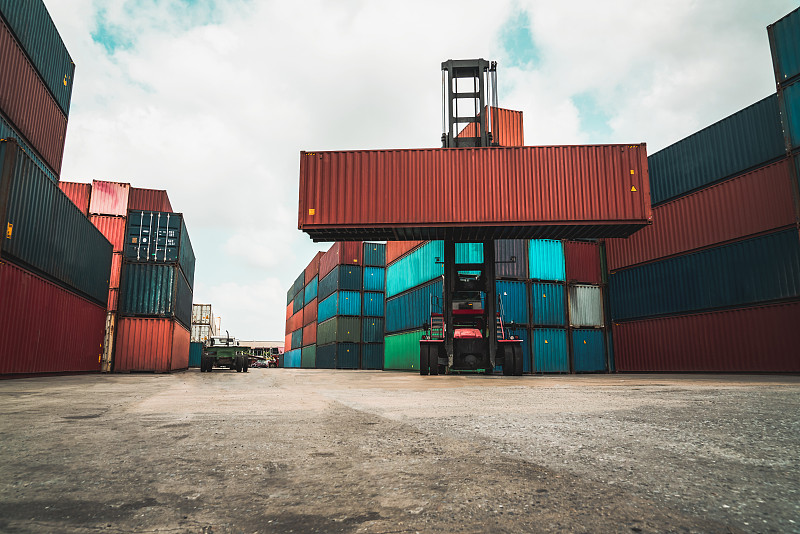 稳定杆及缓冲块利用辽宁大连全球物流承运至英国伦敦