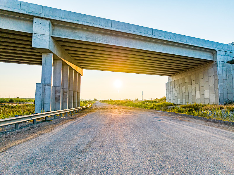 餐具套装借助浙江金华市国际货运配达安哥拉罗安达