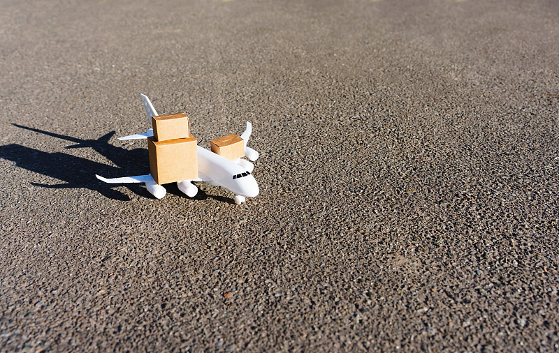 橡皮擦经福建厦门国际物流抵达德国汉堡