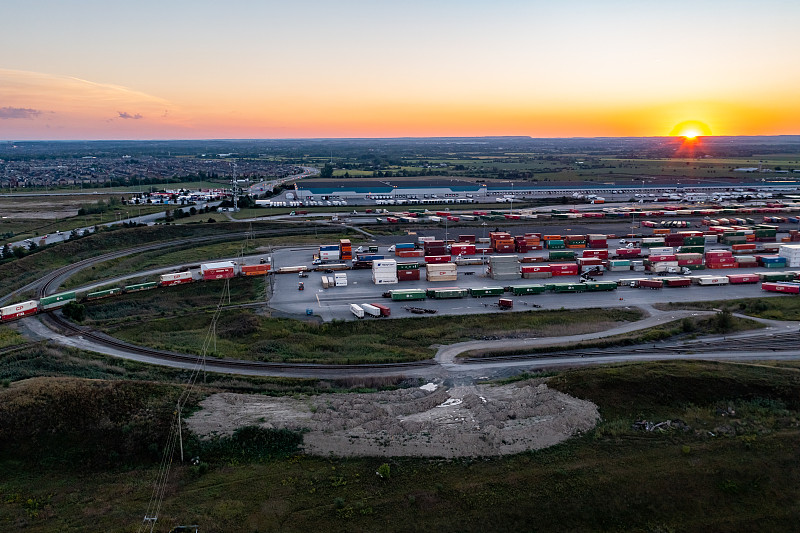 胶带座应用福建厦门全球物流送抵法国马赛