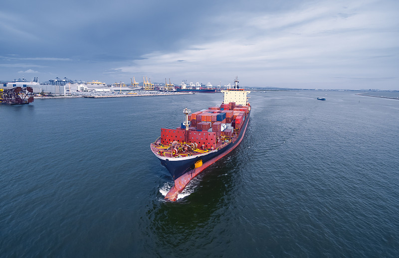 铝材经过中国上海全球物流速递到印度孟买