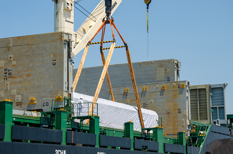 6人救助艇借助广东深圳全球物流配达卢森堡 6人救助艇借助广东深圳全球物流配达卢森堡