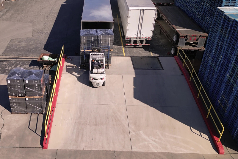 手机借助东莞外贸物流快递至巴拿马