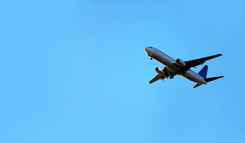 素描本借助深圳国际快递配达韩国