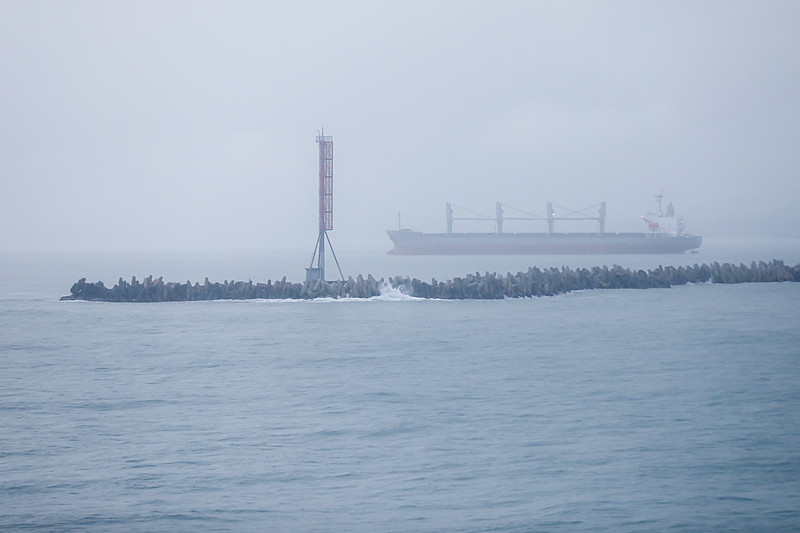 集运仓官网联系方式如何获取？