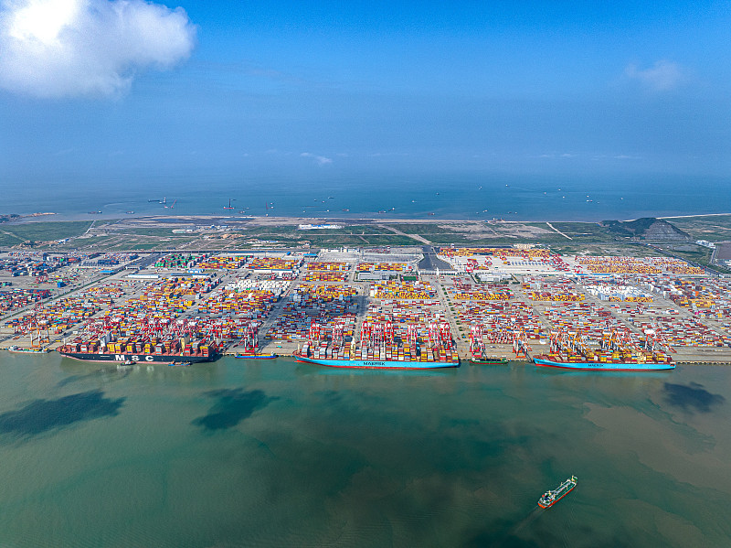 新春走基层 | 中欧班列春节“发车忙” 新春走基层 | 中欧班列春节“发车忙”