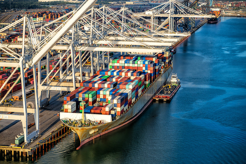 空运5KG的货物到美国大概要花多少钱？