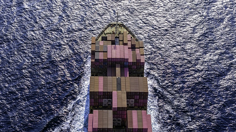 深圳港集装箱吞吐量首破3000万标箱 连续十年居全球前四