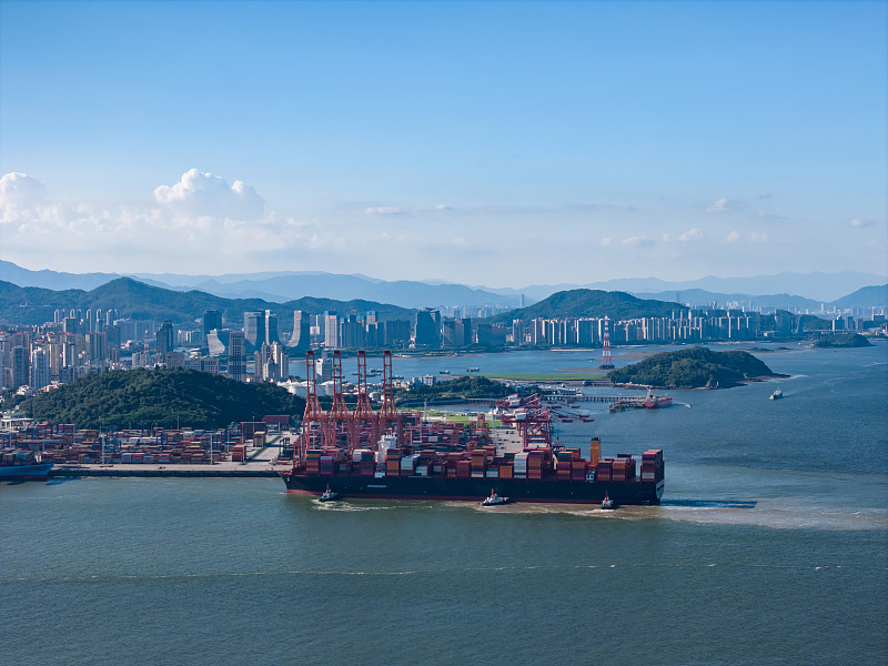 国际海运需求疲软,大量空箱在中国港口堆积 国际海运需求疲软,大量空箱在中国港口堆积