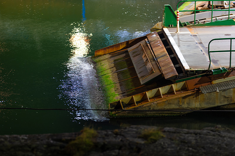 津巴布韦.卡里巴机场