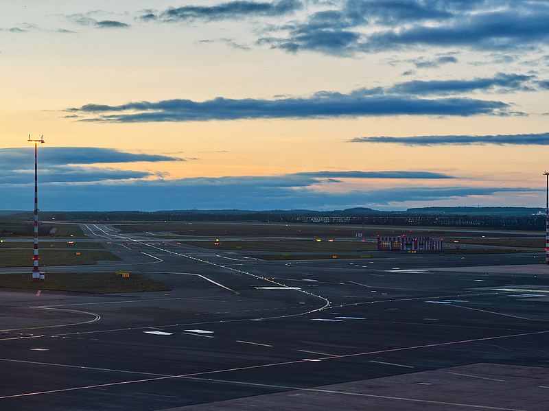津巴布韦.格威鲁机场